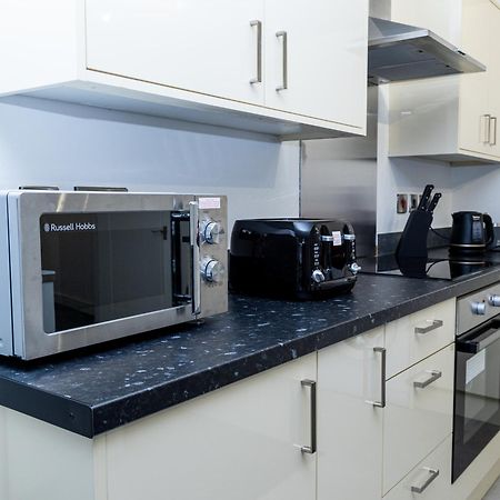 Spacious Ground Floor Apt Near Old Trafford Stadium Manchester Exterior foto